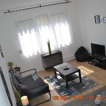 Sziget Apartman Eger Exteriör bild