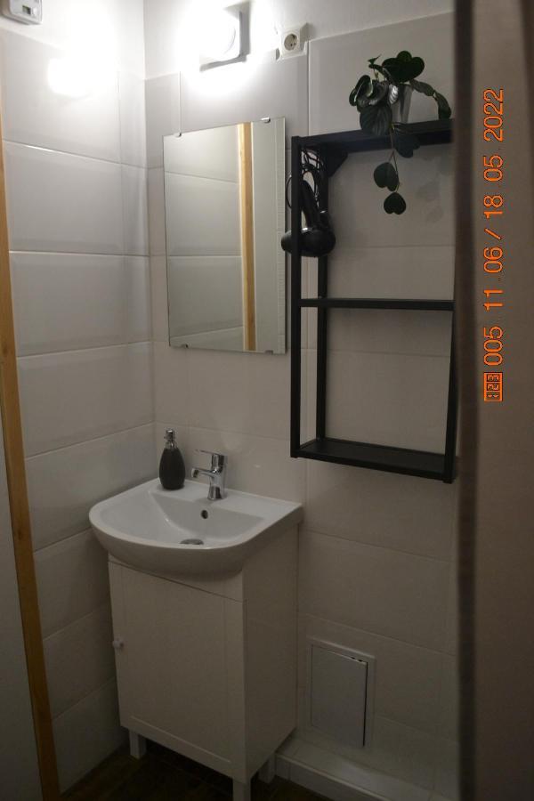 Sziget Apartman Eger Exteriör bild