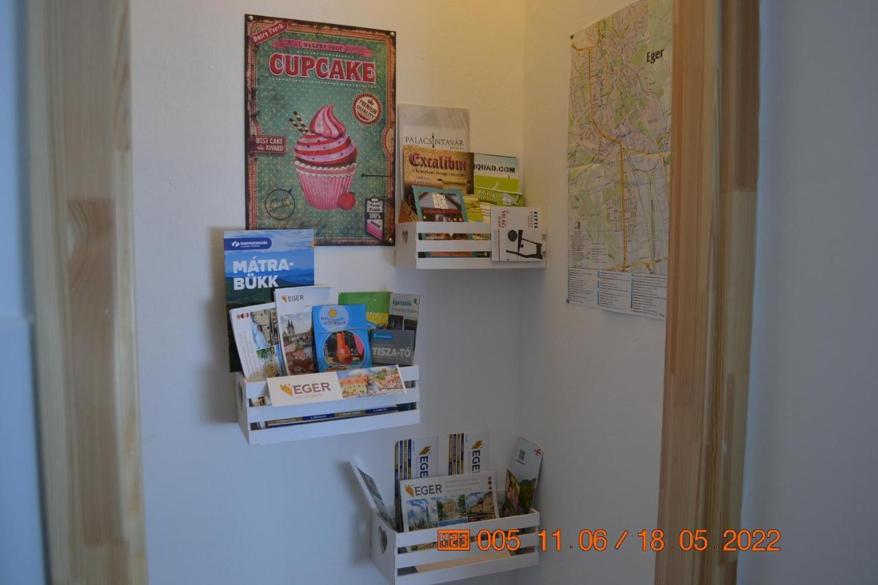 Sziget Apartman Eger Exteriör bild
