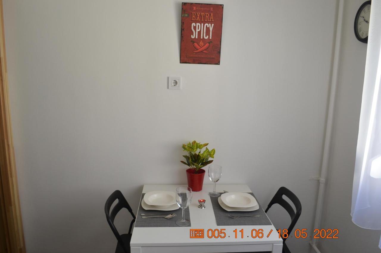 Sziget Apartman Eger Exteriör bild